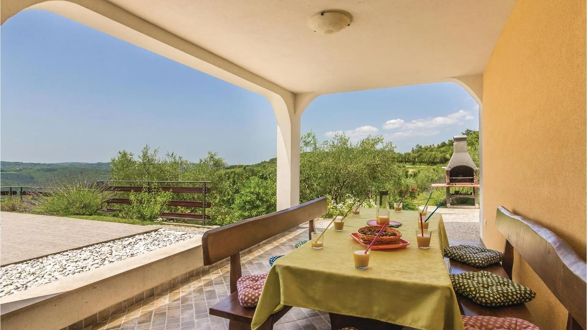 Awesome Home In Meloni With Sauna Karojba Хорватия
