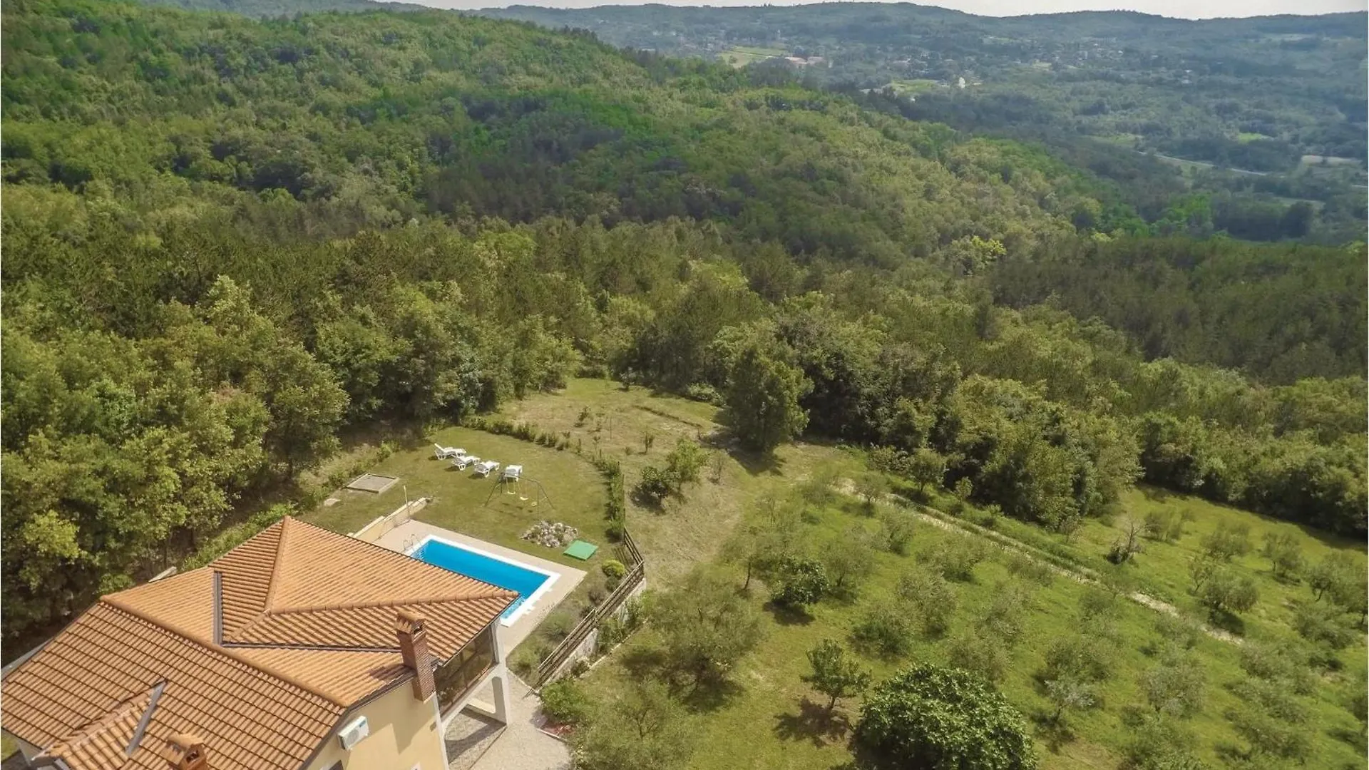Дом отдыха Awesome Home In Meloni With Sauna Karojba