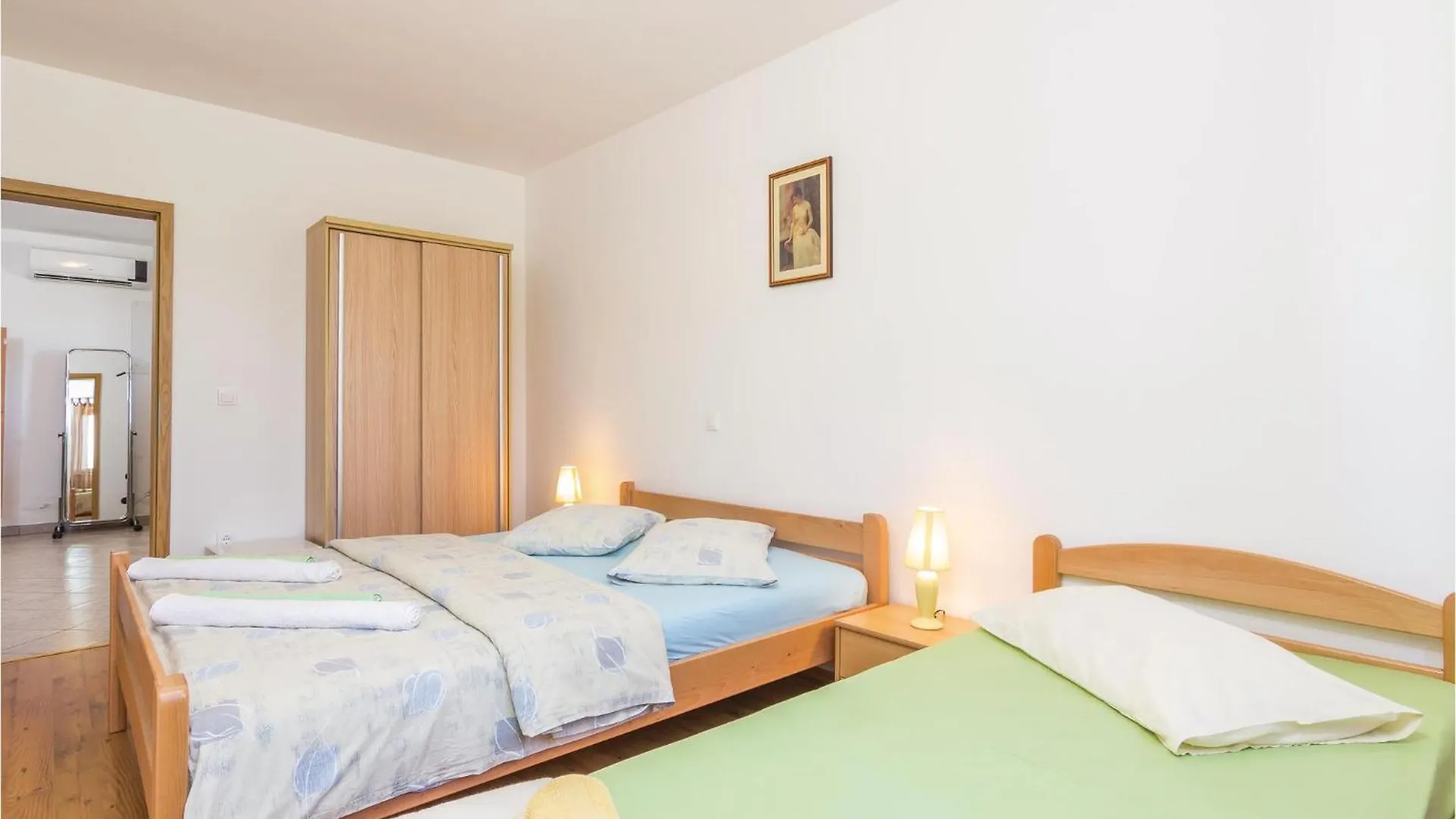 Awesome Home In Meloni With Sauna Karojba Дом отдыха