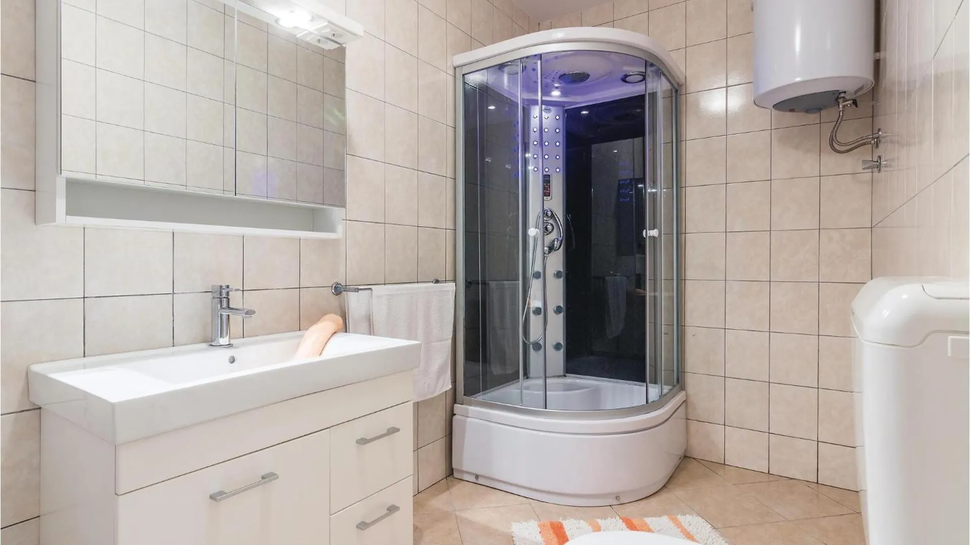 Дом отдыха Awesome Home In Meloni With Sauna Karojba Хорватия